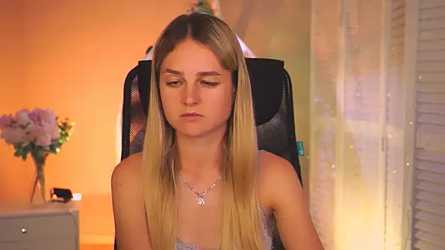 DeboraLarson webcam