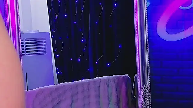 AlessiaCroft webcam