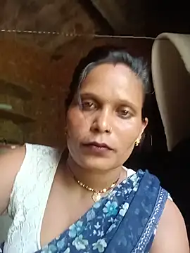 cute_diya_12 webcam