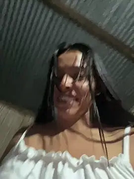 SaraBust webcam