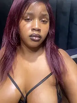 THICKBARBIE32 webcam
