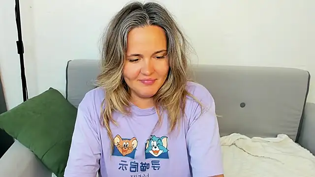 LilyBel webcam
