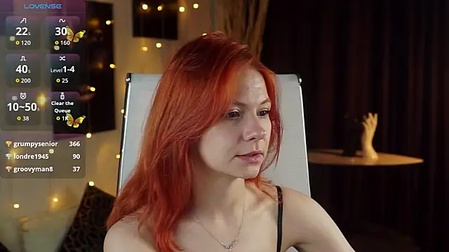 LisaAris webcam