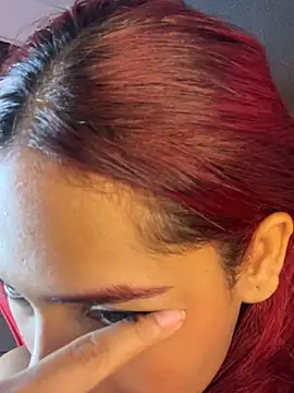 victoria_gloow webcam