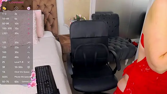 BustyPenellope webcam