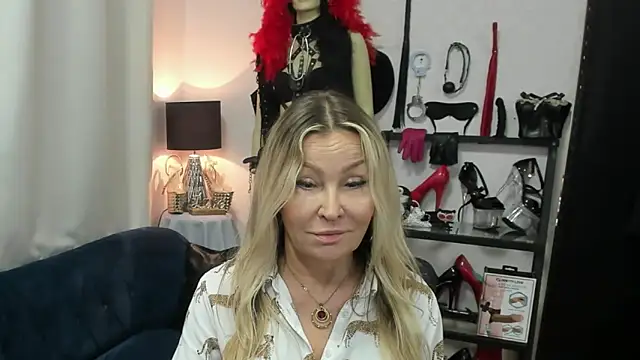 crystaLUX webcam