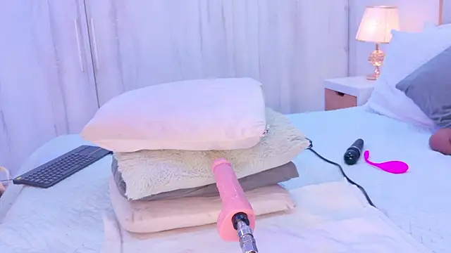 megan_rous_ webcam