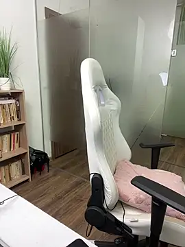 ClaraaJoy webcam