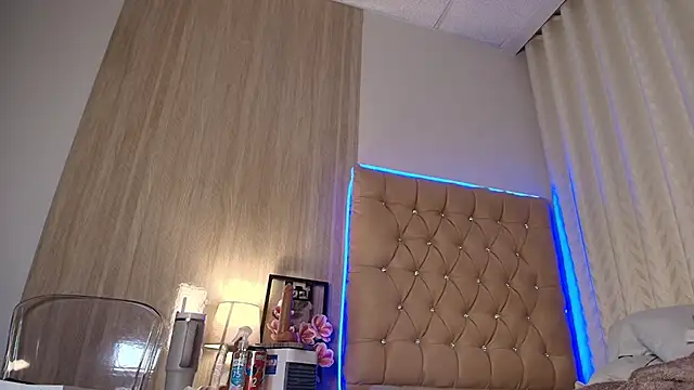 Maddyluxe webcam