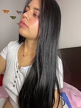 sophyy_white webcam