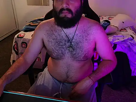 Latinbearhairy live cam on StripChat