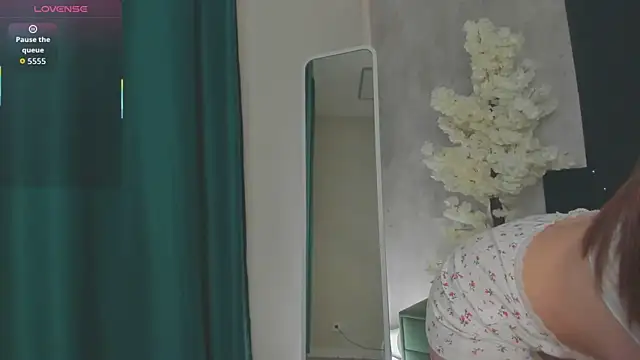 Nika_Jonson webcam