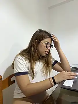 baddieasiantv webcam