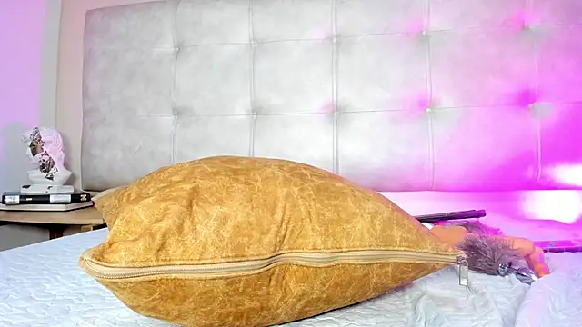 MilyClem webcam