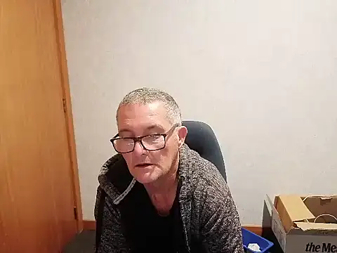 daddy_man live cam on StripChat