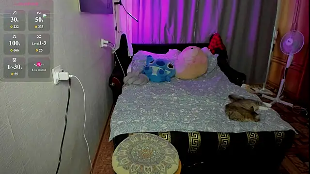 monica__elder webcam