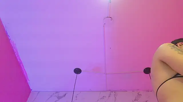 Dakotaa_Johnson webcam