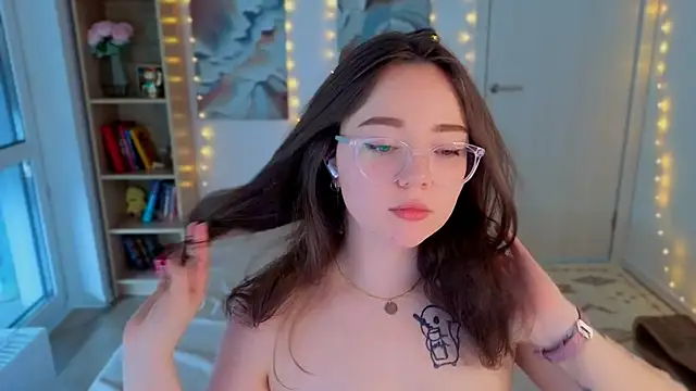 MilenaSaint webcam