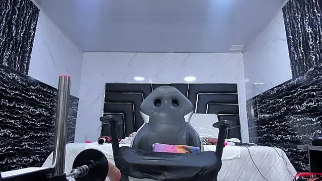 Ladyy_Scarlett webcam