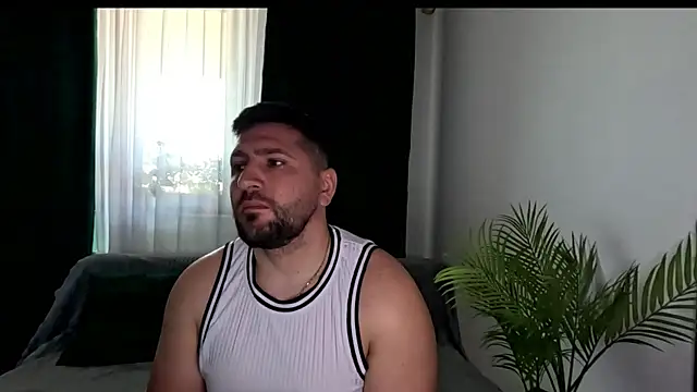 Gold_Alpha_Boy webcam
