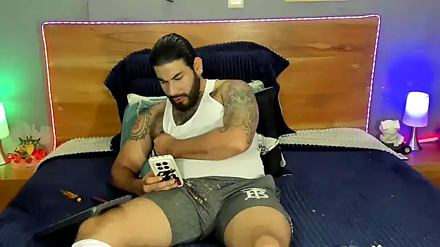 Prometeo-grizzly live cam on StripChat
