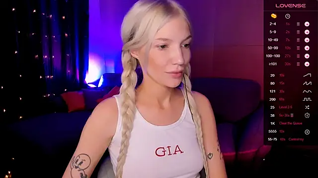 AnyaTaylor_ webcam