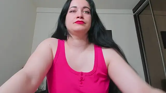 GoldenLunaa webcam
