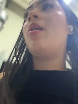 LunaRose5 live cam on StripChat