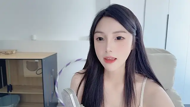 holo_love live cam on StripChat