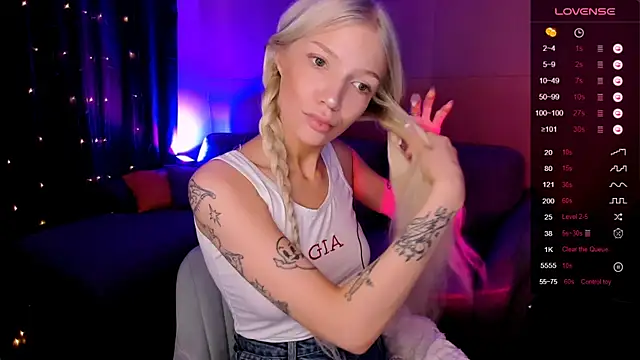 AnyaTaylor_ webcam