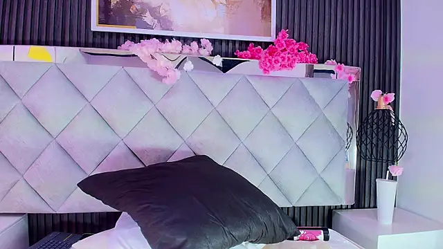 Sara_Chanel_ live cam on StripChat