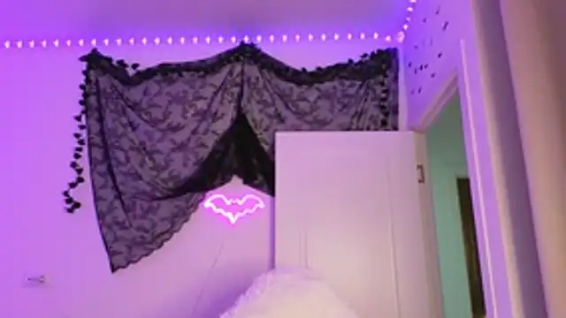 LilithMadden webcam