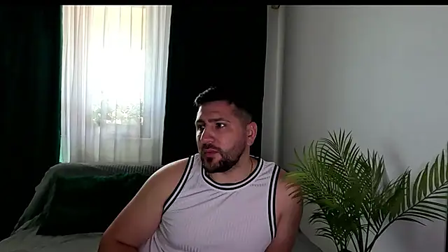 Gold_Alpha_Boy live cam on StripChat