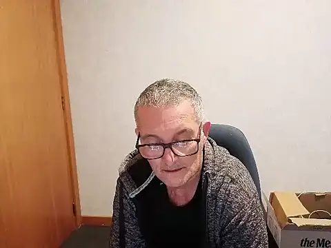 daddy_man live cam on StripChat