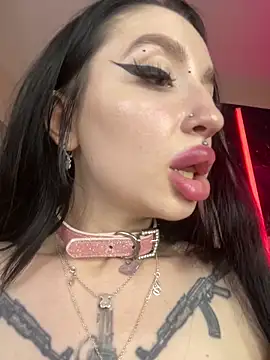 Molly__Moon webcam