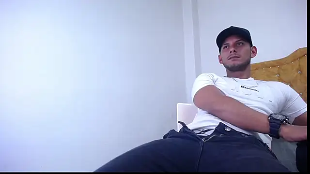 Chris_Dick23 webcam