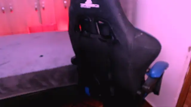 bubble_red webcam