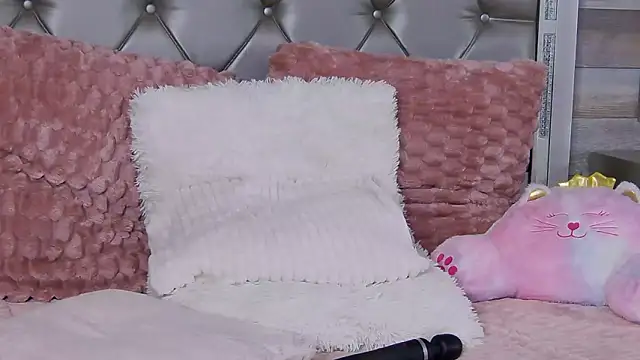 LunaHart webcam