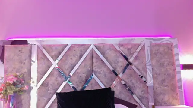 MeganR_ webcam