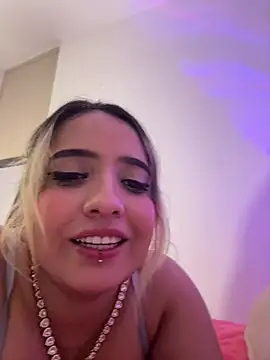 _Ninasanz webcam