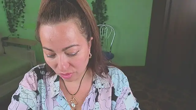 Zoe_Zephyr webcam