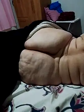 MegaAssMature webcam