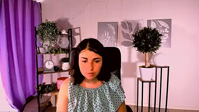 MartaEdams webcam