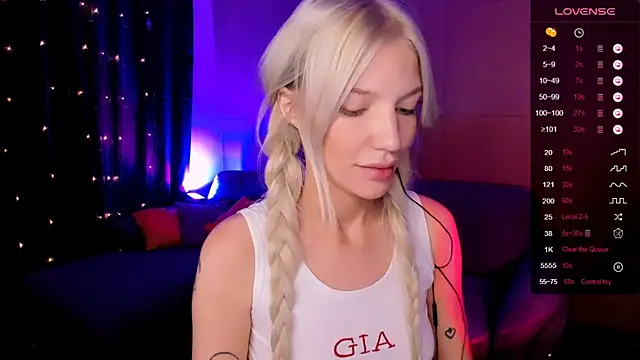 AnyaTaylor_ webcam