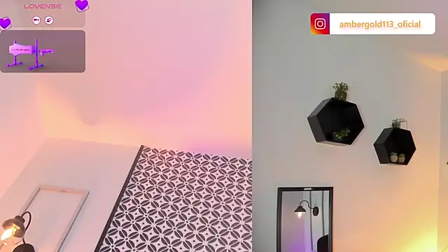 Amber_gold_ webcam