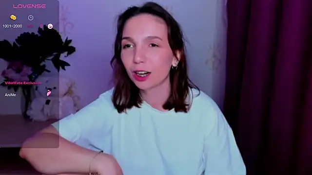 KindHazelHere_ live cam on StripChat