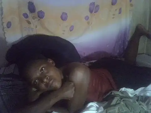 cute-shamza live cam on StripChat