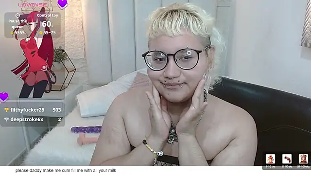 Echypyon_ live cam on StripChat