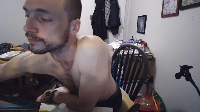 JohnnyMoves live cam on StripChat
