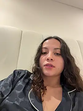 Megan_Rodrigo live cam on StripChat